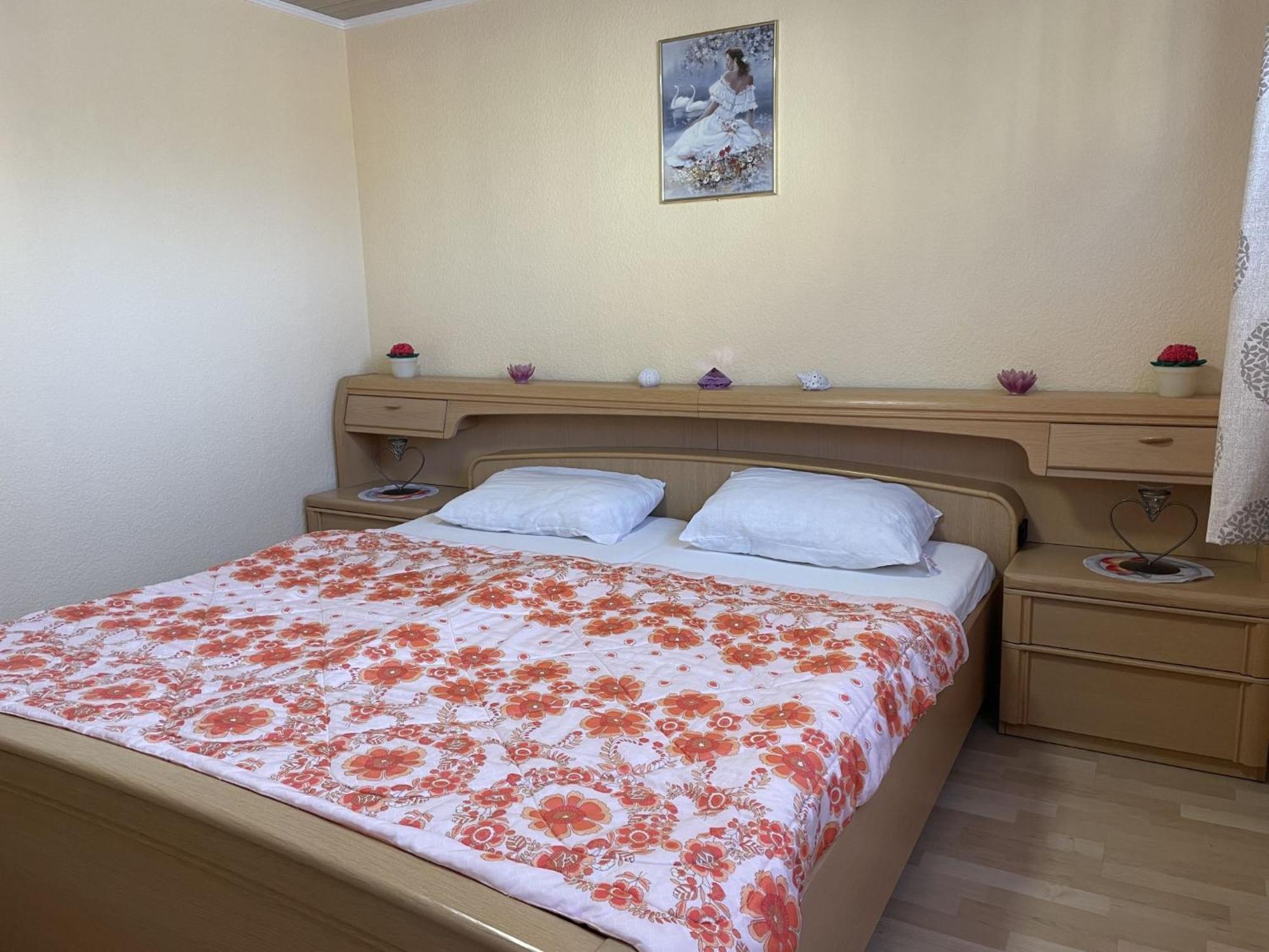 Apartment Old Huesung - Muz324 By Interhome Миров Екстериор снимка